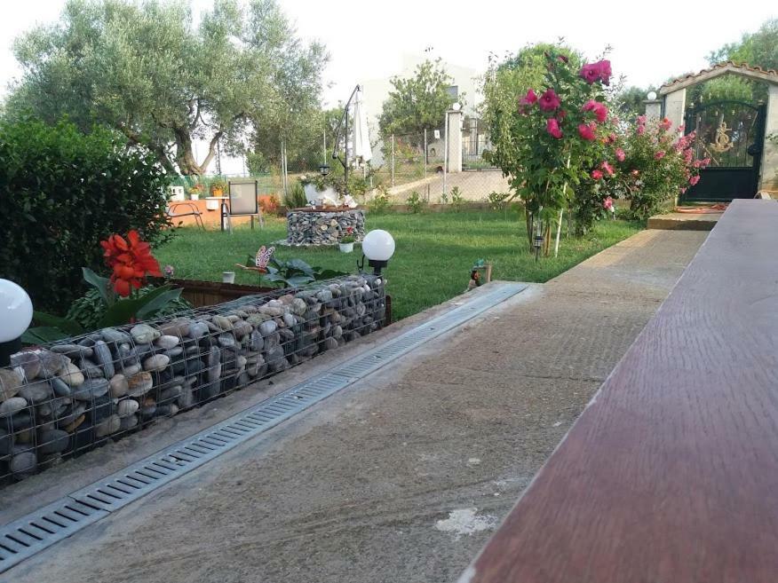 Dora'S Garden Villa Alexandroupoli Exterior photo